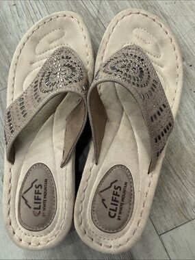 Cliffs by WHITE MOUNTAIN Taupe Beaded Thong Sandals